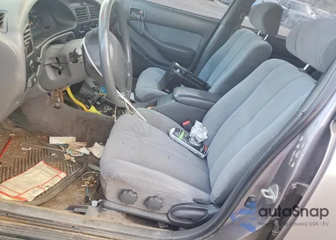 1996 Toyota Camry Le z USA, uszkodzony, nr VIN 4T1EF12K9TU121823